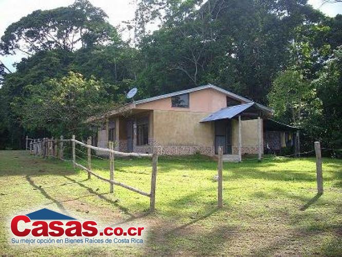 Casa en Venta en Siquirres, Limón, Costa Rica